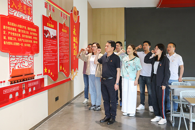 “弘扬工匠精神、凝聚奋斗合力”主题党日活动